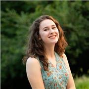 Offro lezioni personalizzate di italiano, storia, geografia e inglese a studenti di medie e superiori.